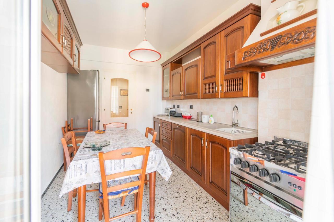 193 - Casa Via Della Chiusa - Centralissimo E Vicino Alla Baia Del Silenzio, Spiaggia E Mare 150M - Parcheggio Gratis Incluso E Aria Condizionata Sestri Levante Kültér fotó