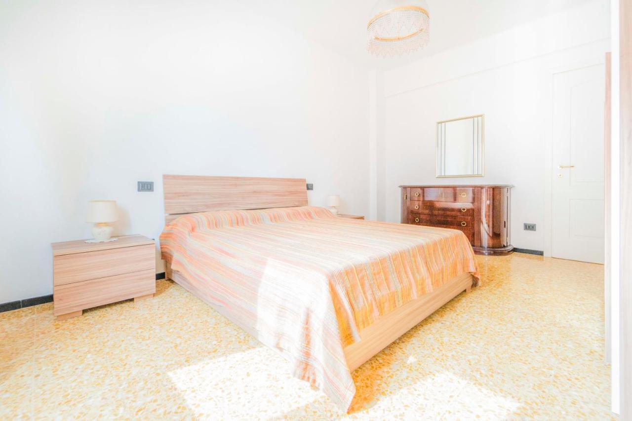193 - Casa Via Della Chiusa - Centralissimo E Vicino Alla Baia Del Silenzio, Spiaggia E Mare 150M - Parcheggio Gratis Incluso E Aria Condizionata Sestri Levante Kültér fotó